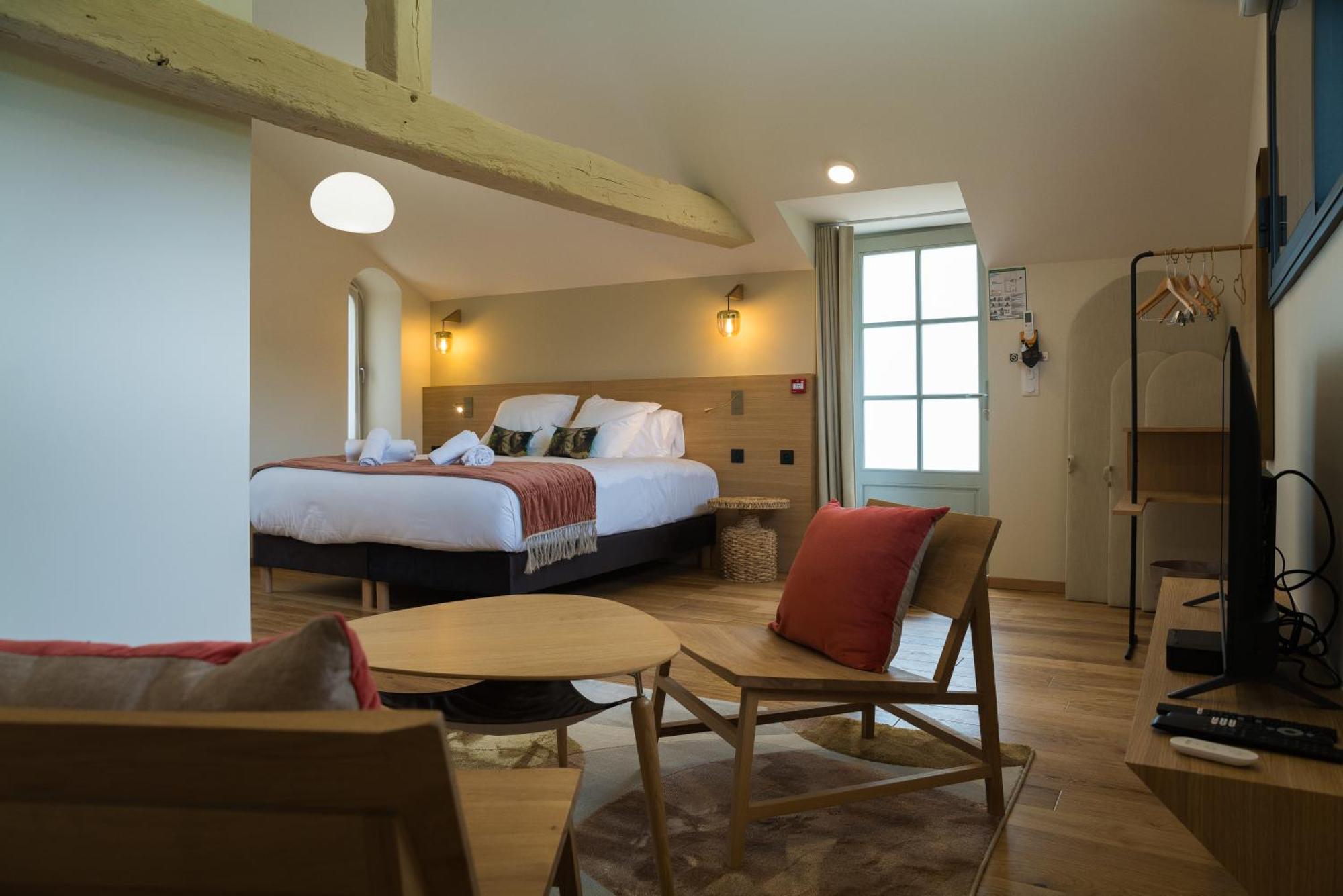 Hotel Domaine De L'Ecorcerie Fontaine-le-Comte Zewnętrze zdjęcie