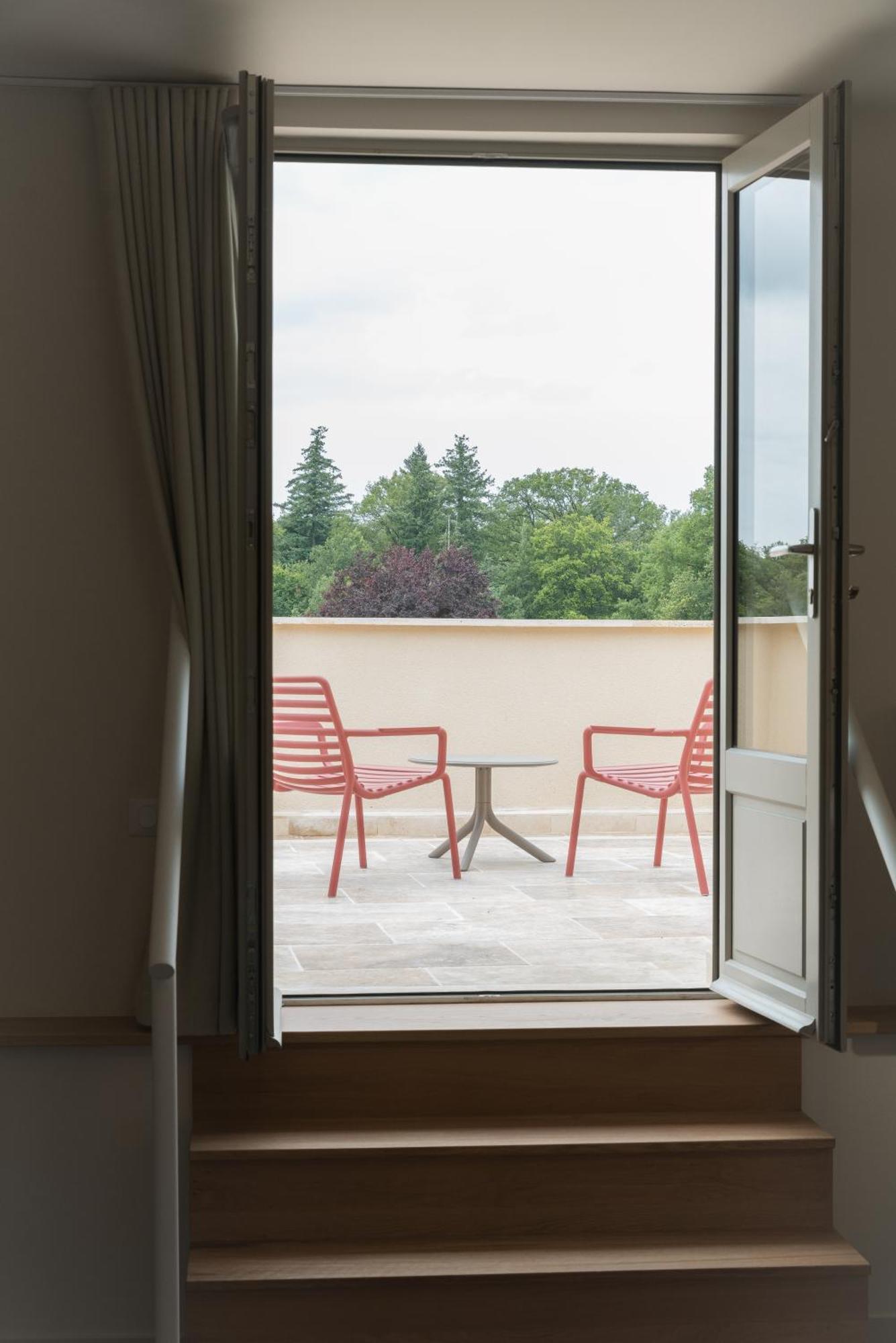 Hotel Domaine De L'Ecorcerie Fontaine-le-Comte Zewnętrze zdjęcie