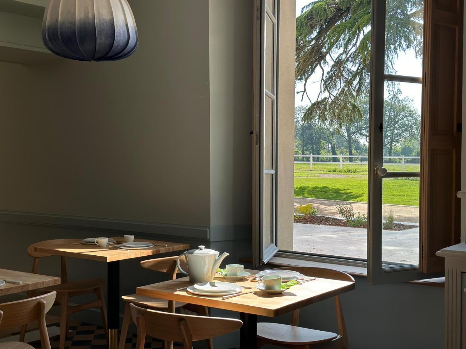 Hotel Domaine De L'Ecorcerie Fontaine-le-Comte Zewnętrze zdjęcie
